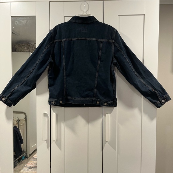 Gently Used Calvin Klein 90’ Trucker Denim Jacket Size XL - Picture 4 of 13